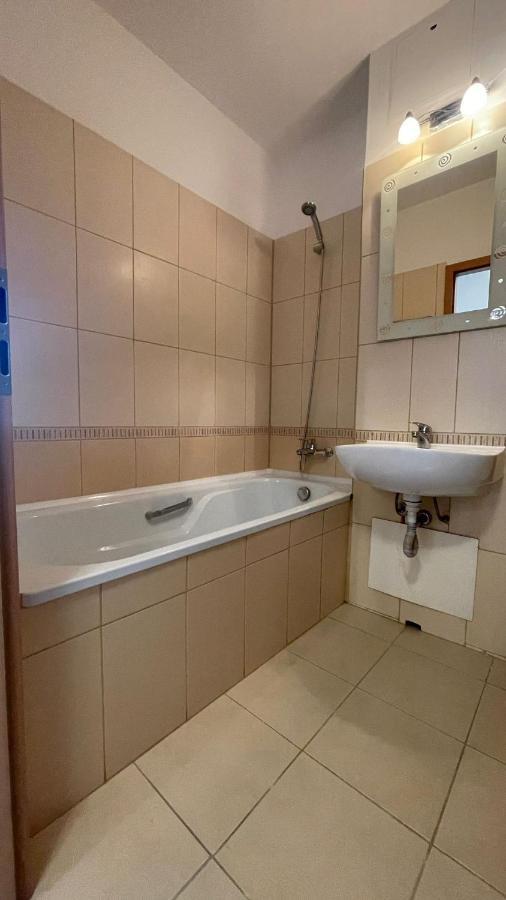 Studio Old Town City Center Calea Victoriei Букурещ Екстериор снимка