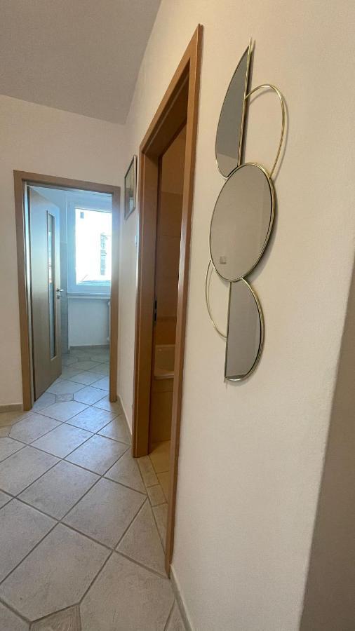 Studio Old Town City Center Calea Victoriei Букурещ Екстериор снимка